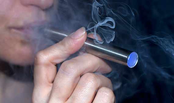 E-cigaretter er 95 procent mindre farlige end almindelige cigaretter.